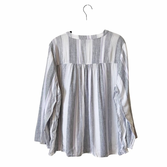 Splendid Linen Blend Top Women's Size M White Striped V-Neck 3/4 Sleeve Shirred - Picture 3 of 10